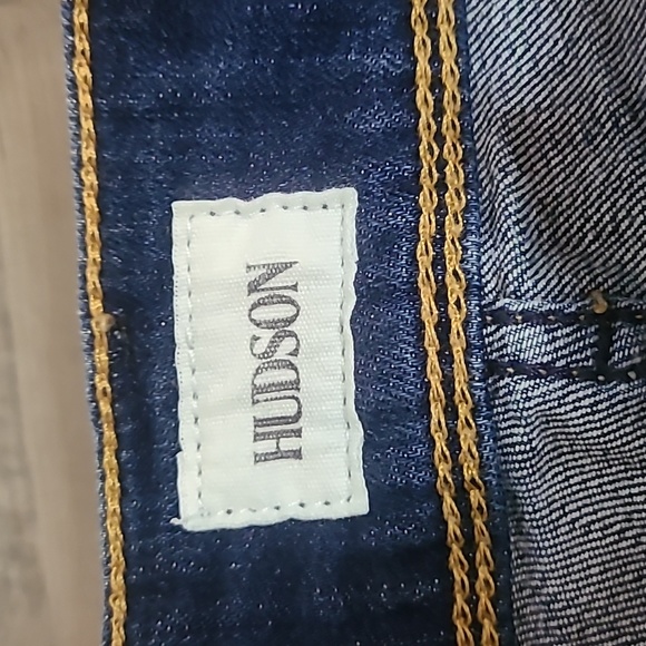 Hudson Women's Jean Croxley Cuffed Hem Shorts - Picture 9 of 10